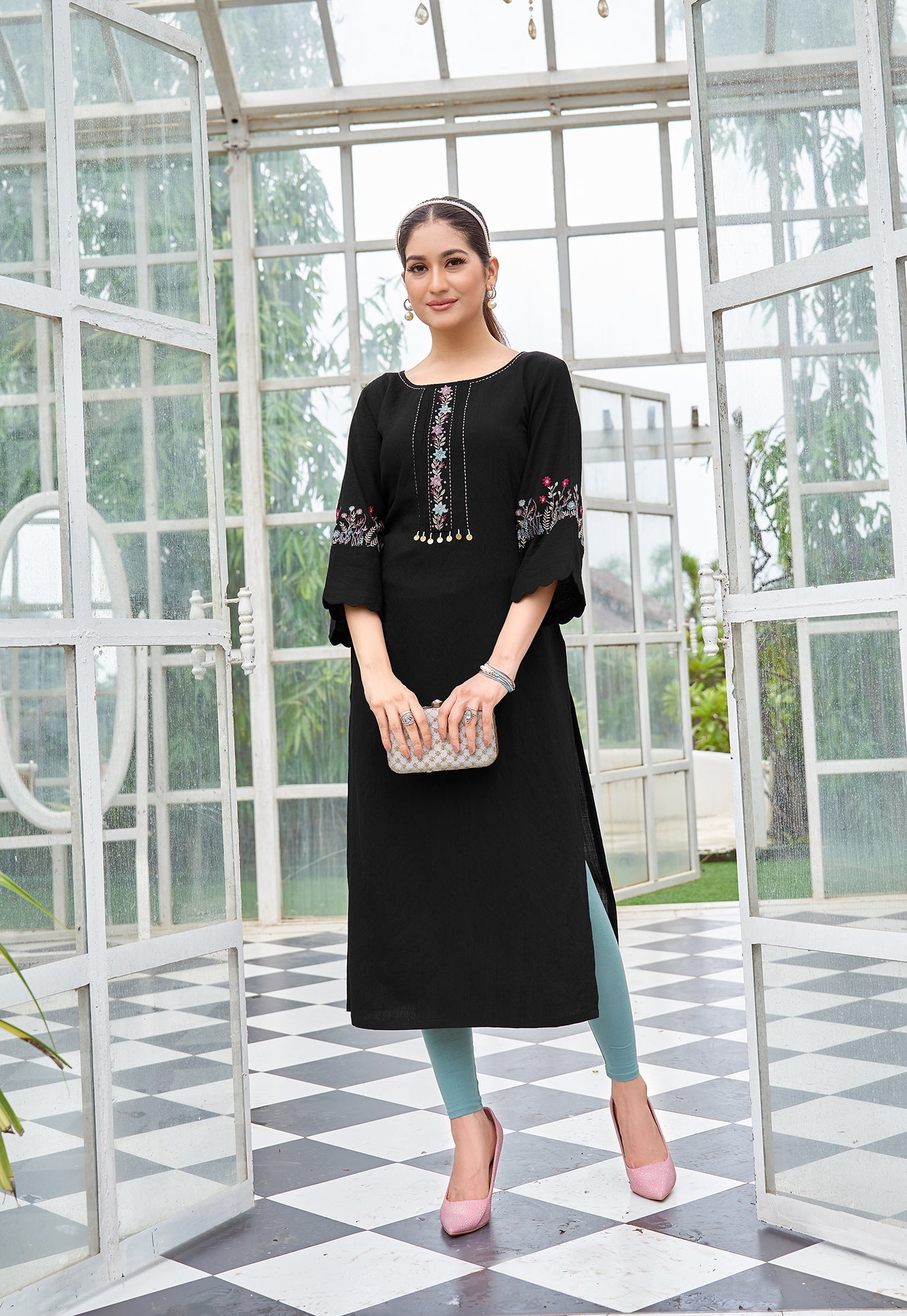 Floral Embroidered Flared Sleeves Thread Work Thread Work Kurti-ZAREENA