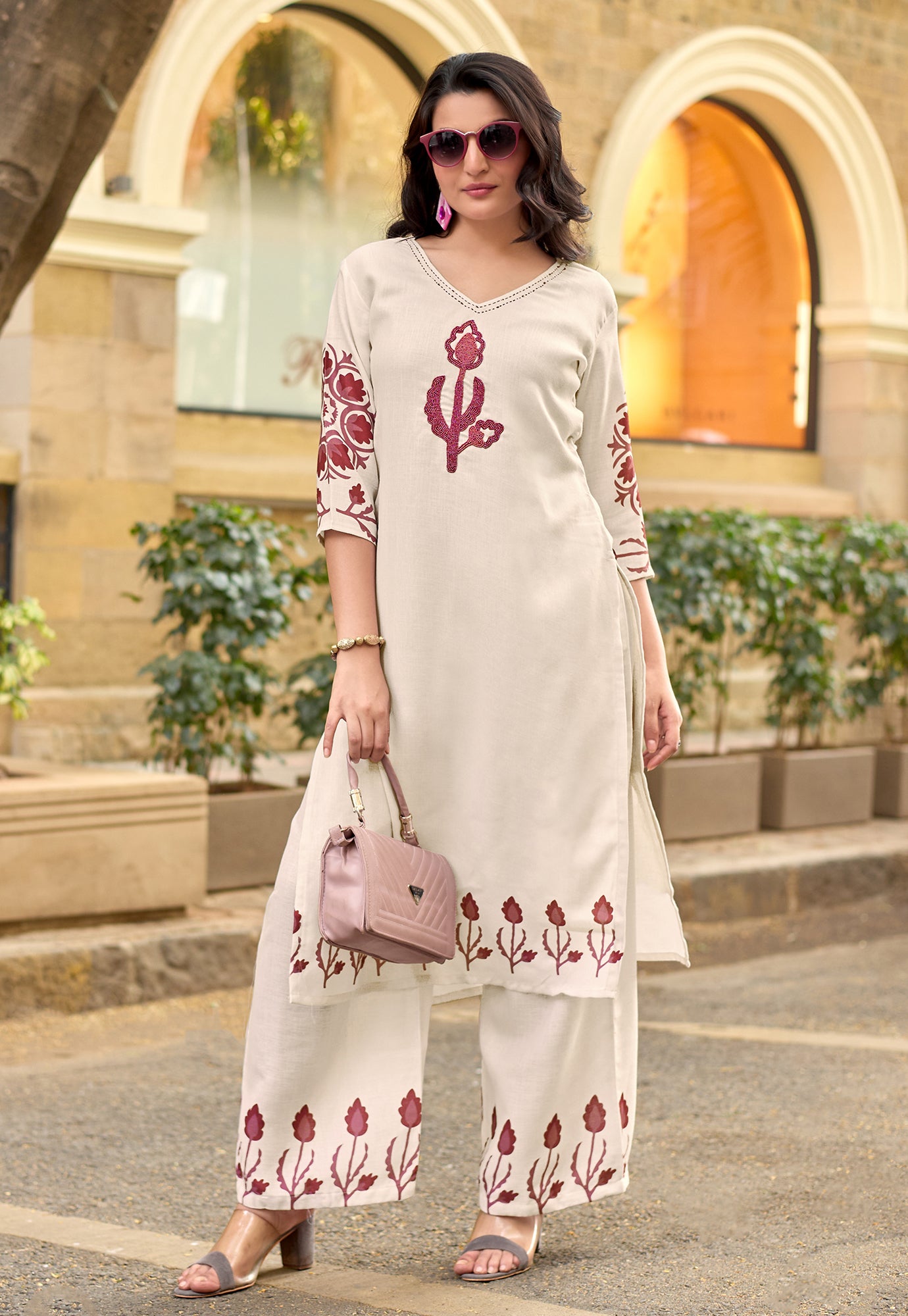 Women Ethnic Motifs Printed Regular Kurta with Palazzos-IV-1034