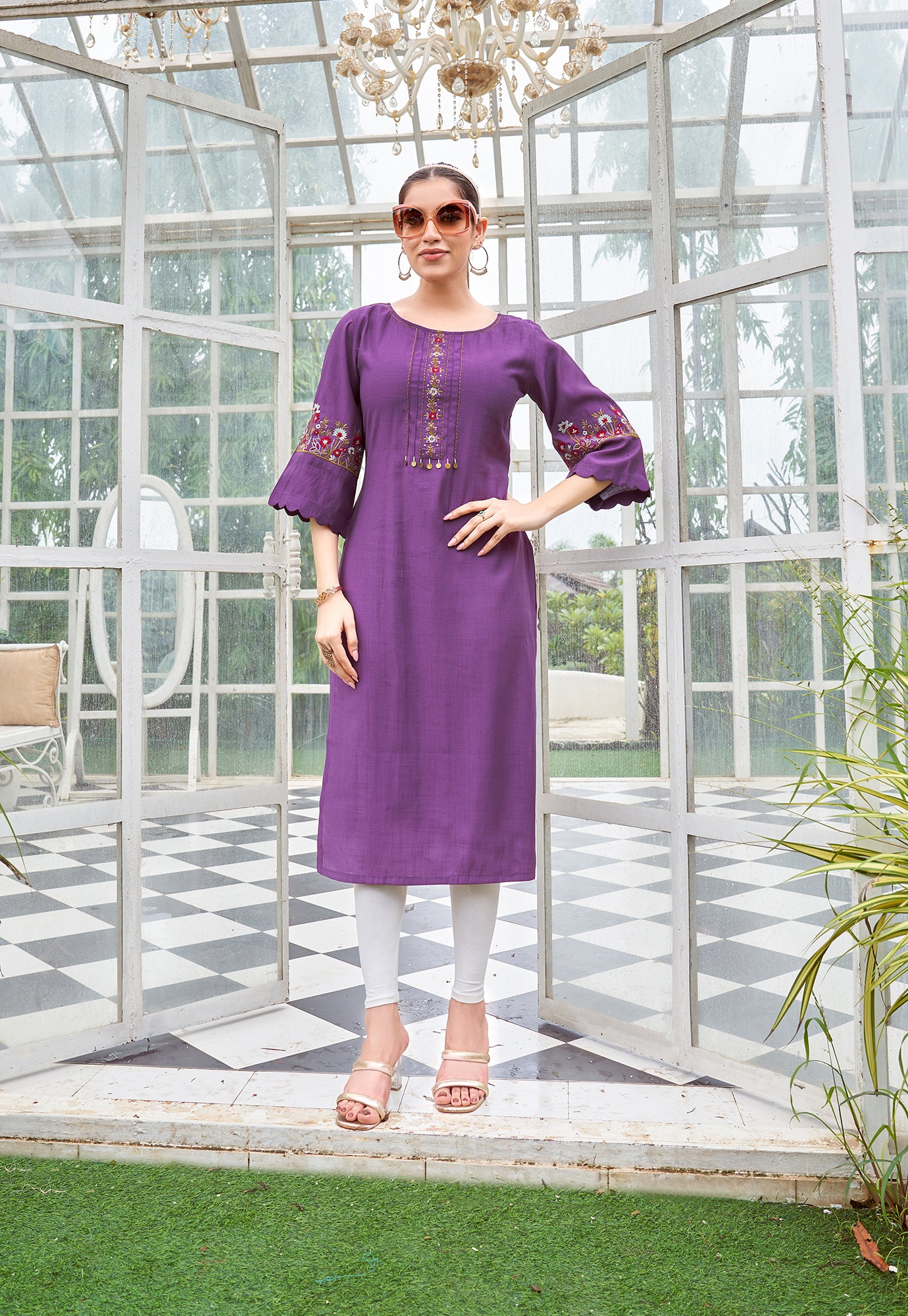 Floral Embroidered Flared Sleeves Thread Work Thread Work Kurti-ZAREENA