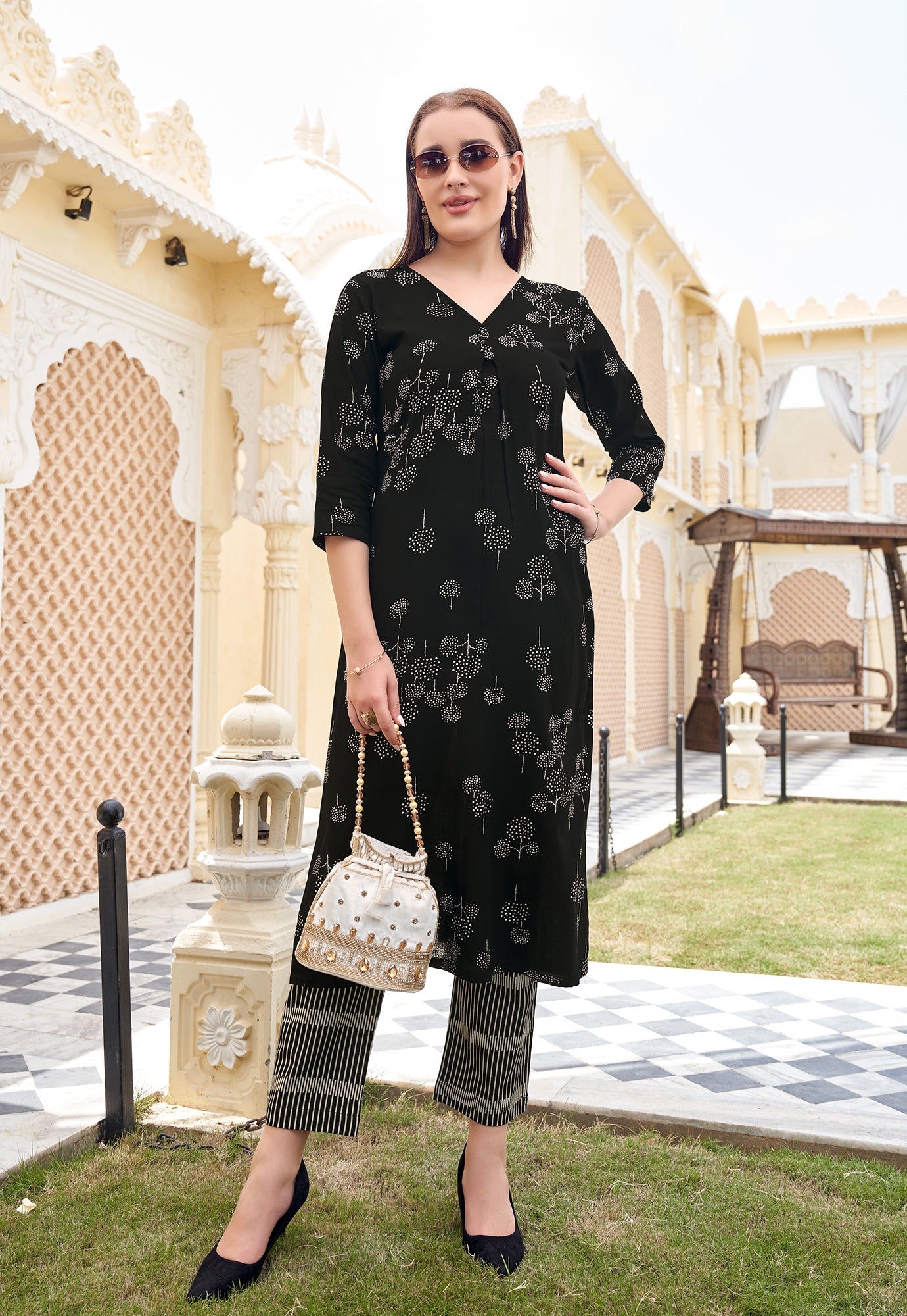 Ethnic Motifs Printed V-Neck Straight Kurta with Trousers-FLORAL STYLE