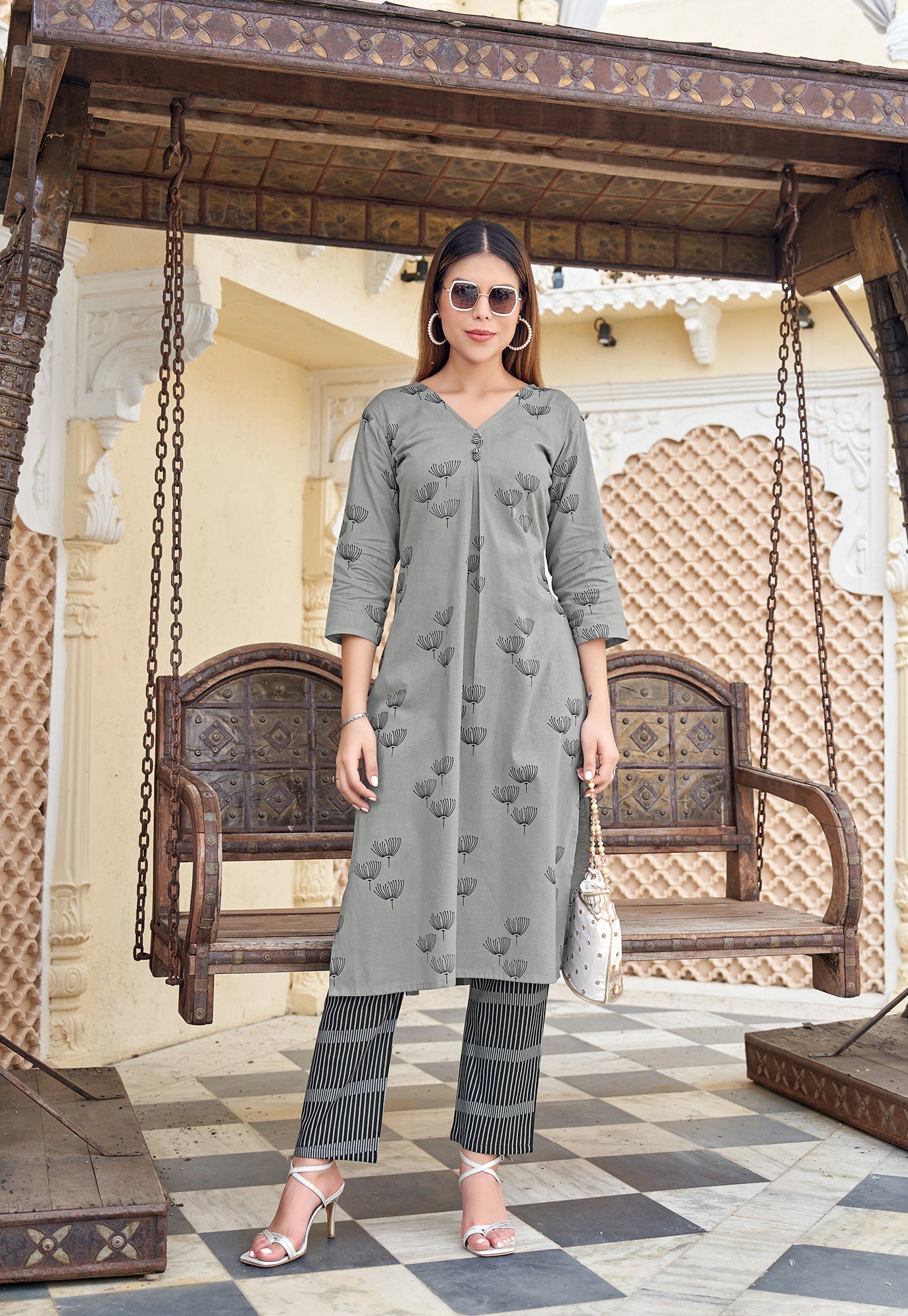 Ethnic Motifs Printed V-Neck Straight Kurta with Trousers-FLORAL STYLE