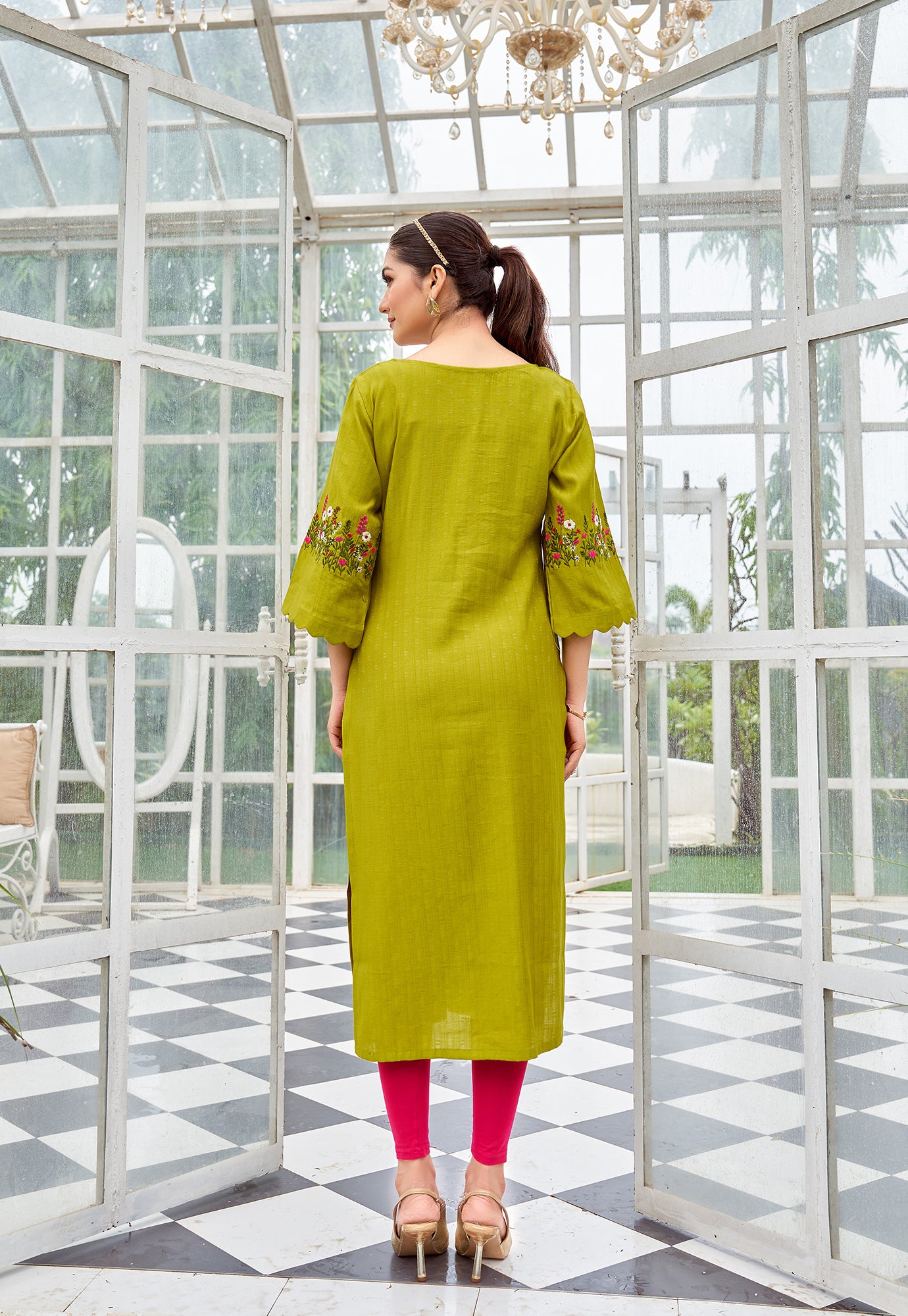 Floral Embroidered Flared Sleeves Thread Work Thread Work Kurti-ZAREENA
