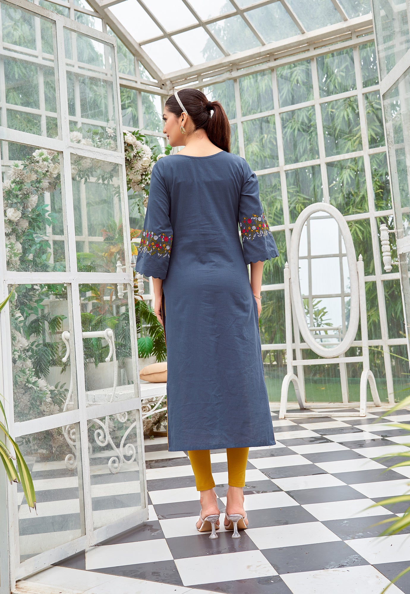 Floral Embroidered Flared Sleeves Thread Work Thread Work Kurti-ZAREENA