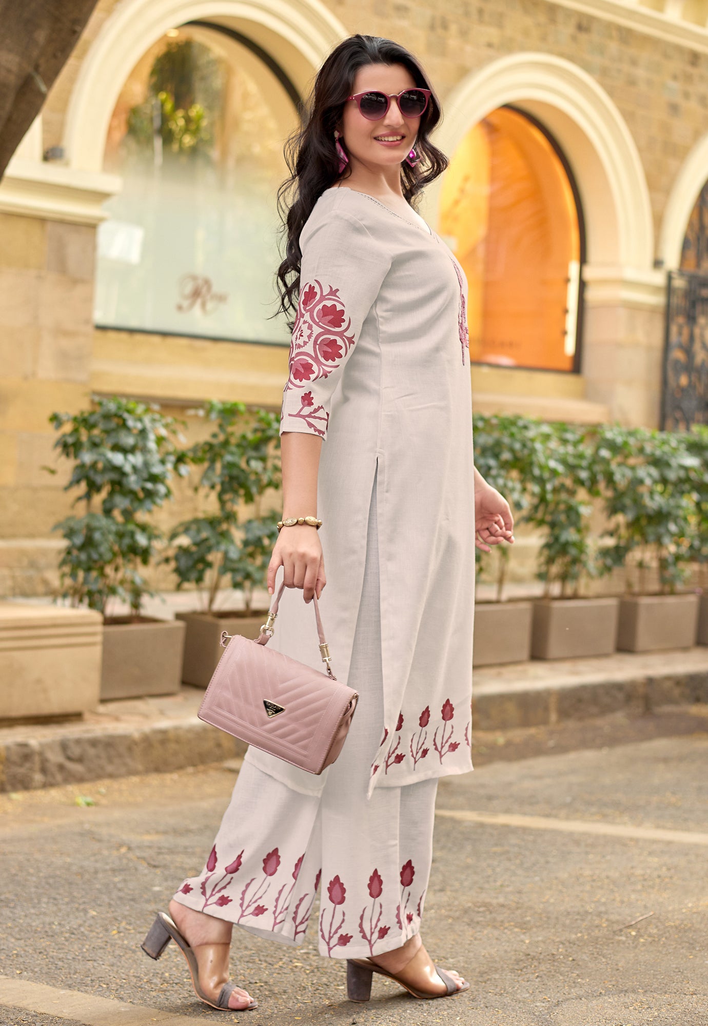 Women Ethnic Motifs Printed Regular Kurta with Palazzos-IV-1034