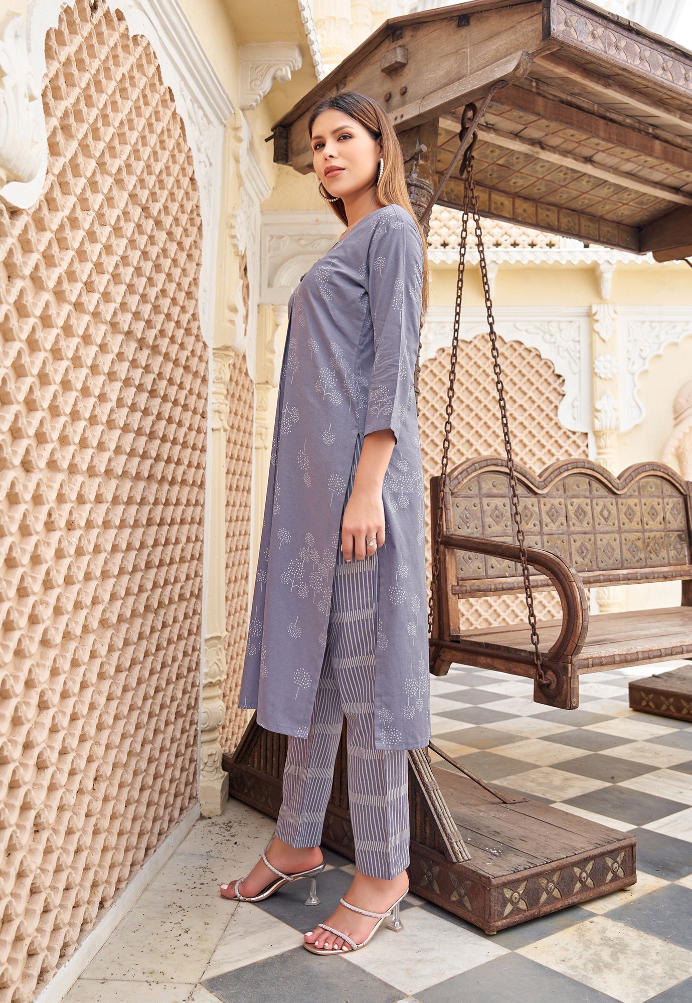 Ethnic Motifs Printed V-Neck Straight Kurta with Trousers-FLORAL STYLE