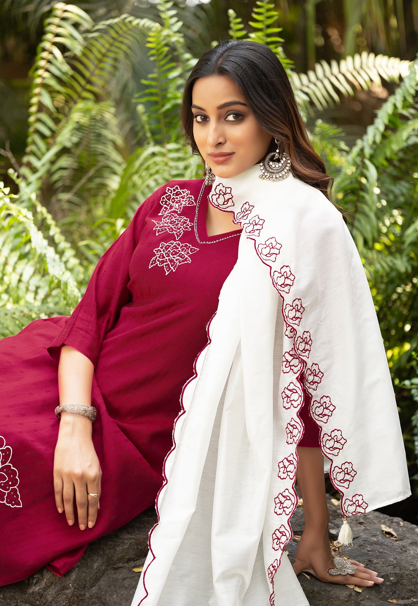 Women Thread & Hand work Viscose weaving Kurta With Trouser & Dupatta-ELITE