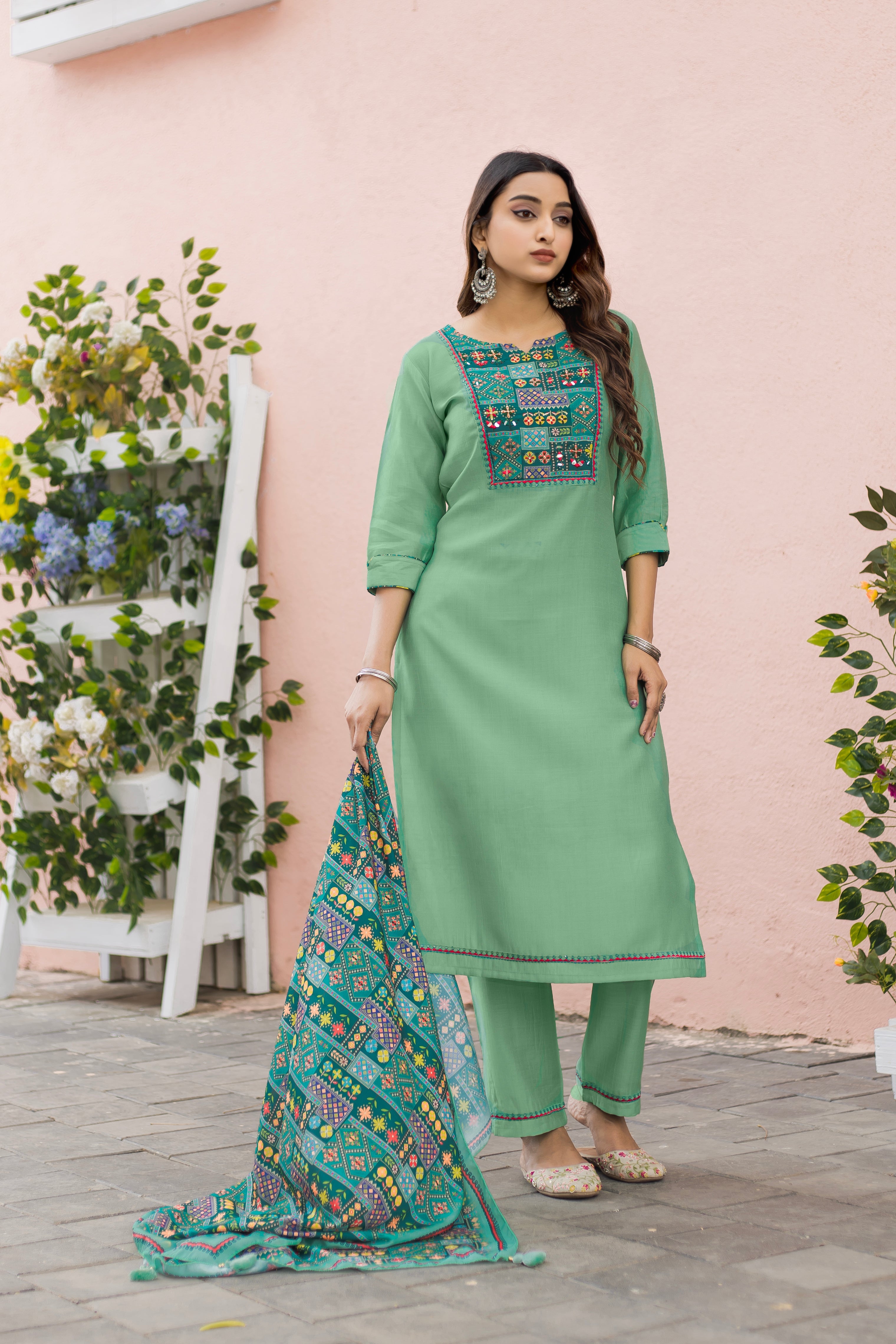 Women Modal Print  Straight Kurta With Pant And Dupatta Suit Set -DAYLIGHT