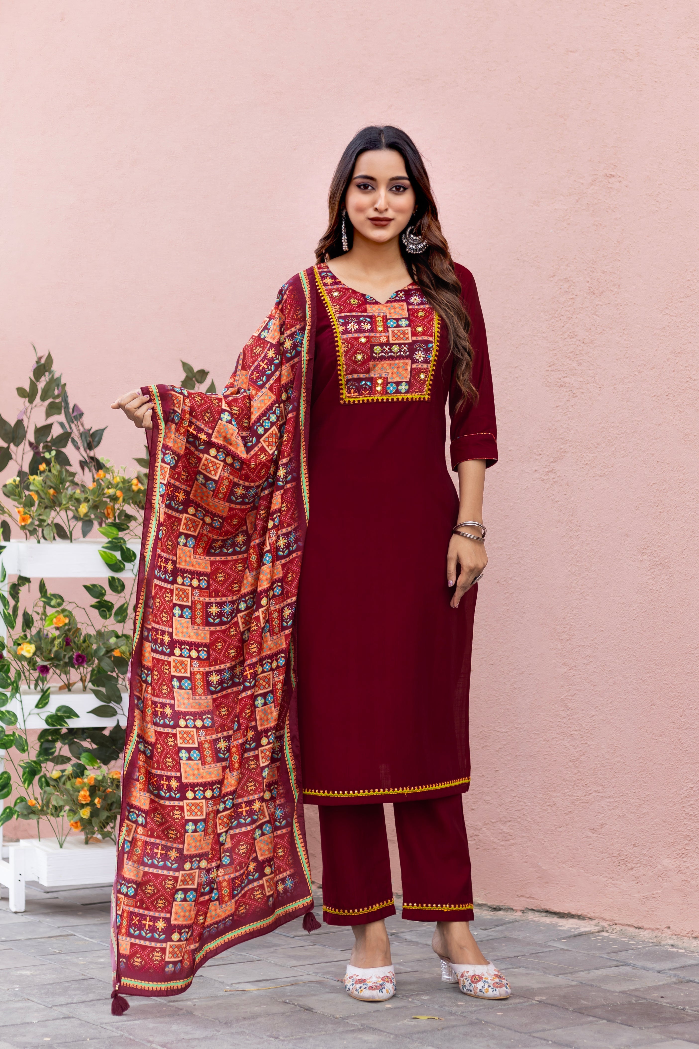 Women Modal Print  Straight Kurta With Pant And Dupatta Suit Set-DAYLIGHT