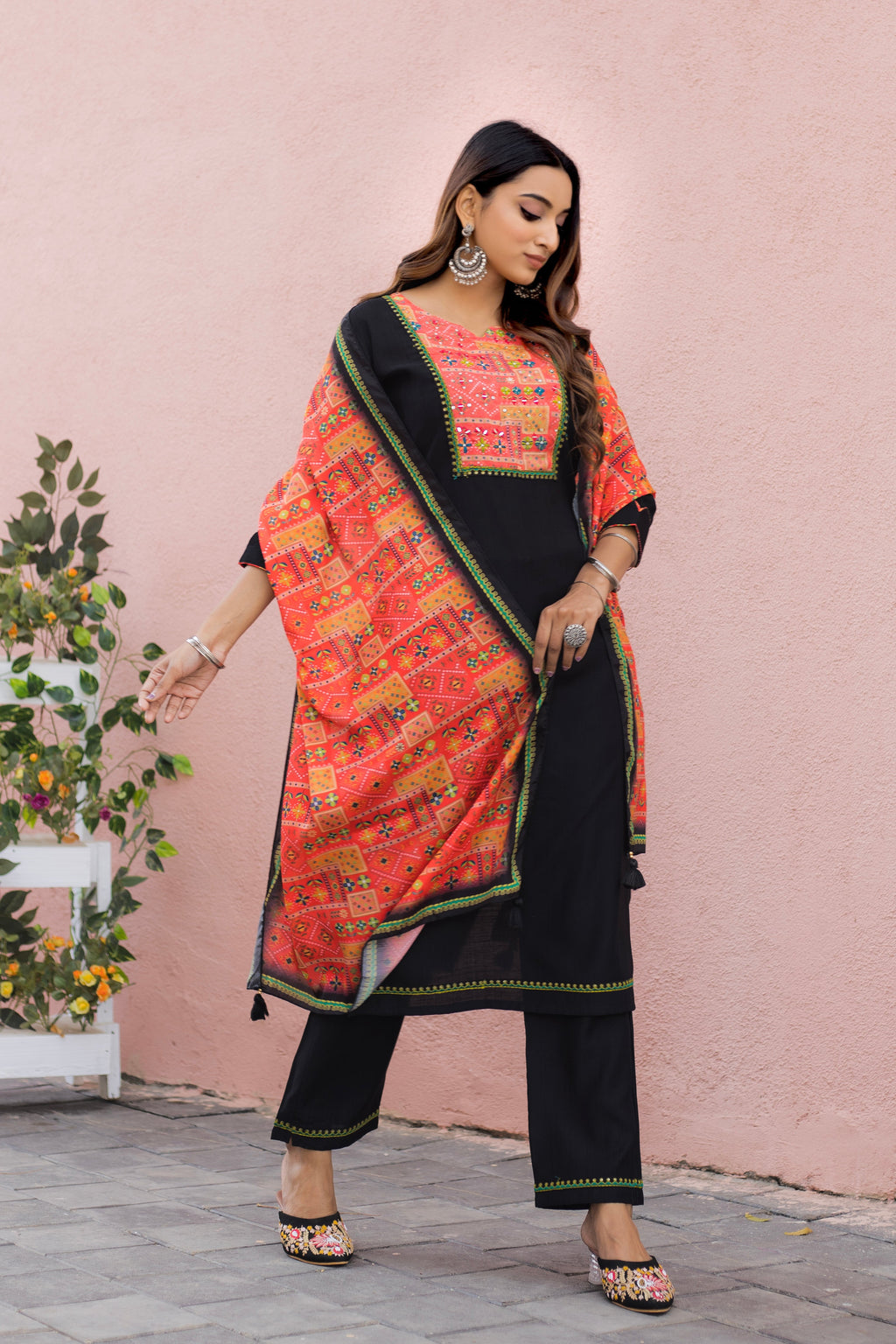 Women Modal Print  Straight Kurta With Pant And Dupatta Suit Set-DAYLIGHT