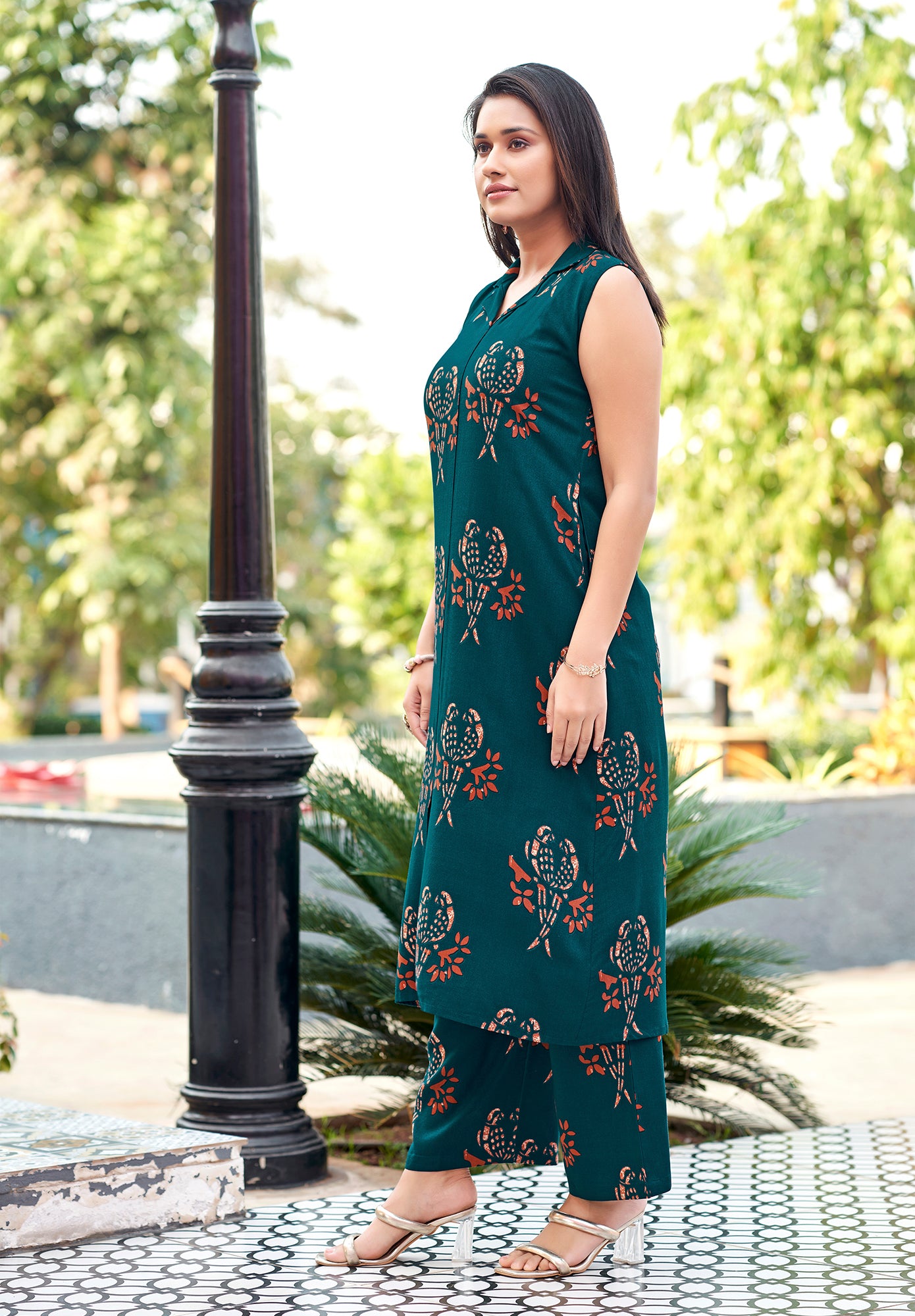 Floral Printed Shirt Collar Straight Kurta With Palazzos-SAMIKSHA