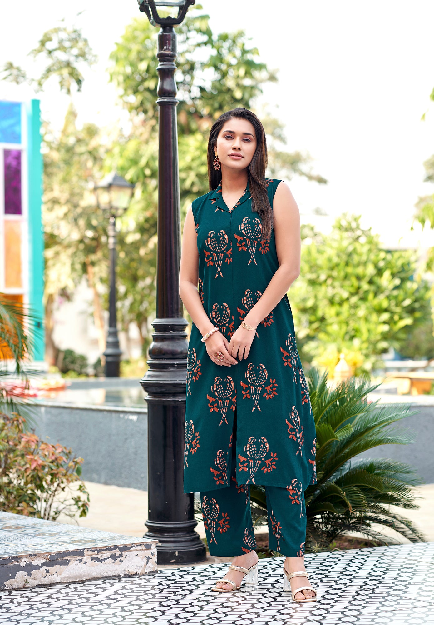 Floral Printed Shirt Collar Straight Kurta With Palazzos-SAMIKSHA