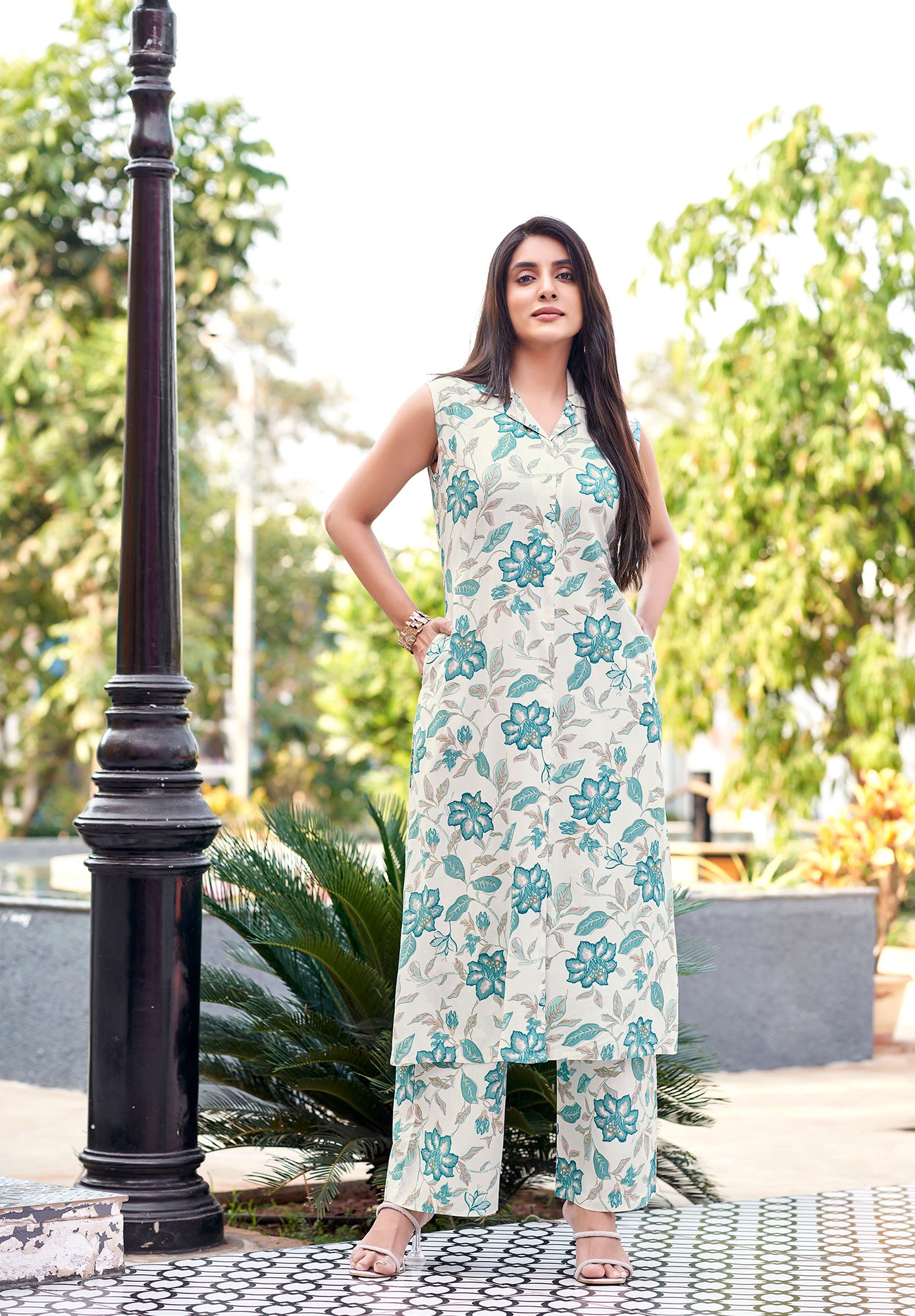 Floral Printed Shirt Collar Straight Kurta With Palazzos-SAMIKSHA