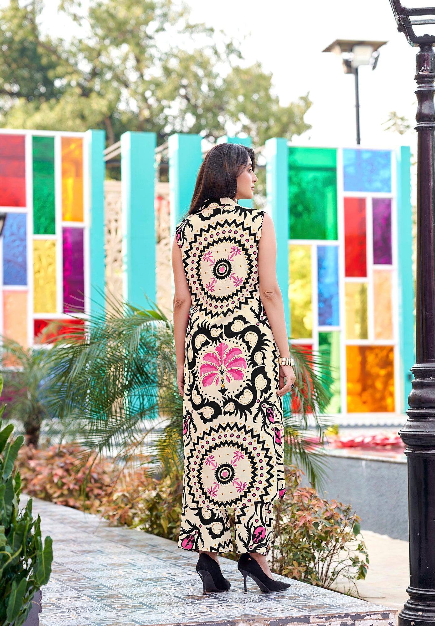 Floral Printed Shirt Collar Straight Kurta With Palazzos-SAMIKSHA