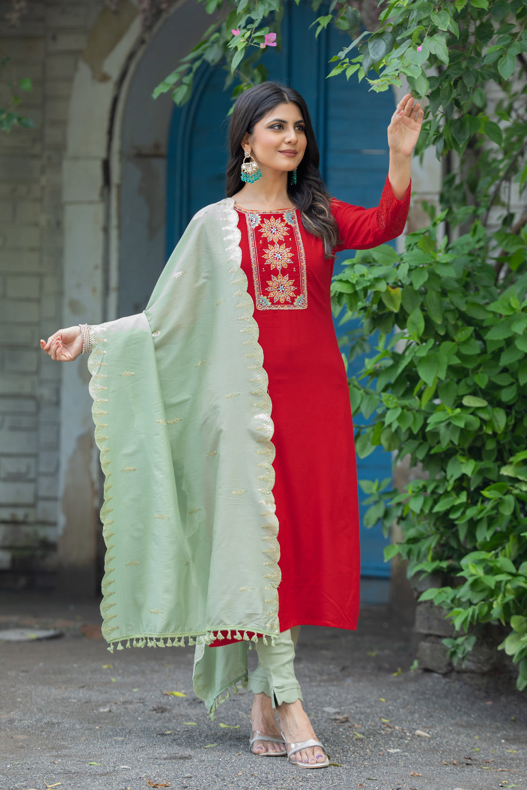 RED KURTA SET FOR WOMEN WITH DUPATTA-WG/7004