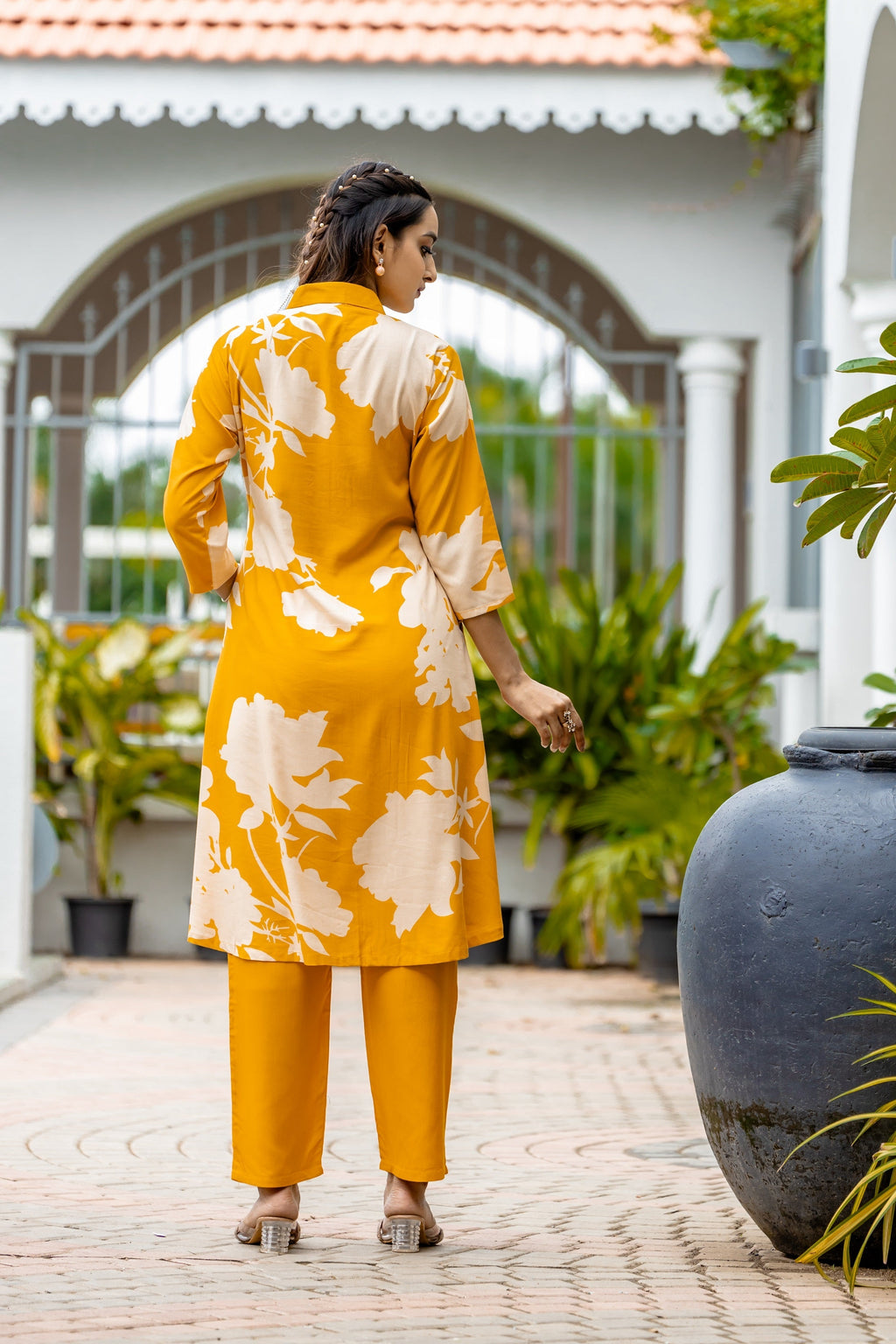 Floral Printed Shirt Collar A-Line Kurta With Pyjama-ALEXA