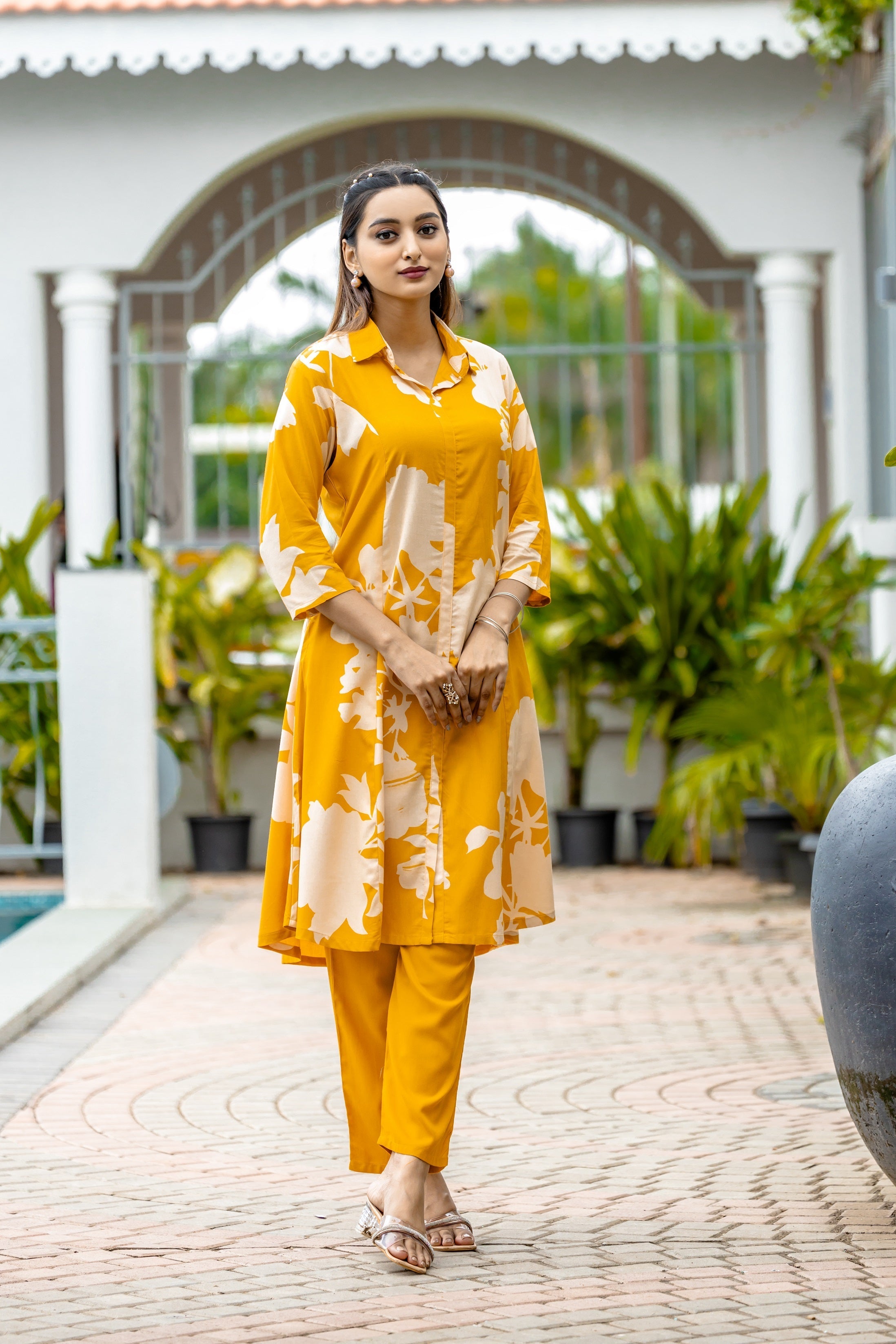 Floral Printed Shirt Collar A-Line Kurta With Pyjama-ALEXA