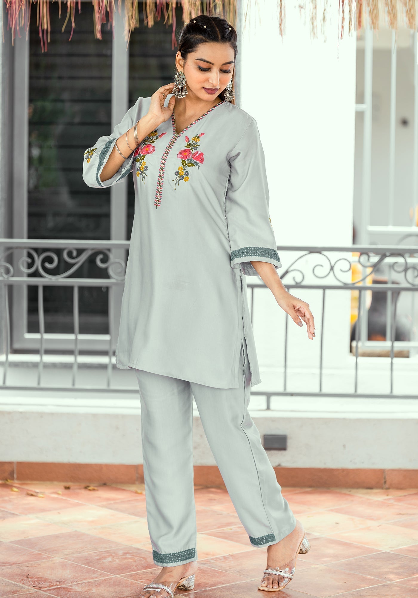 Floral Printed Bell Sleeves V-Neck Linen Top with Trousers-8248