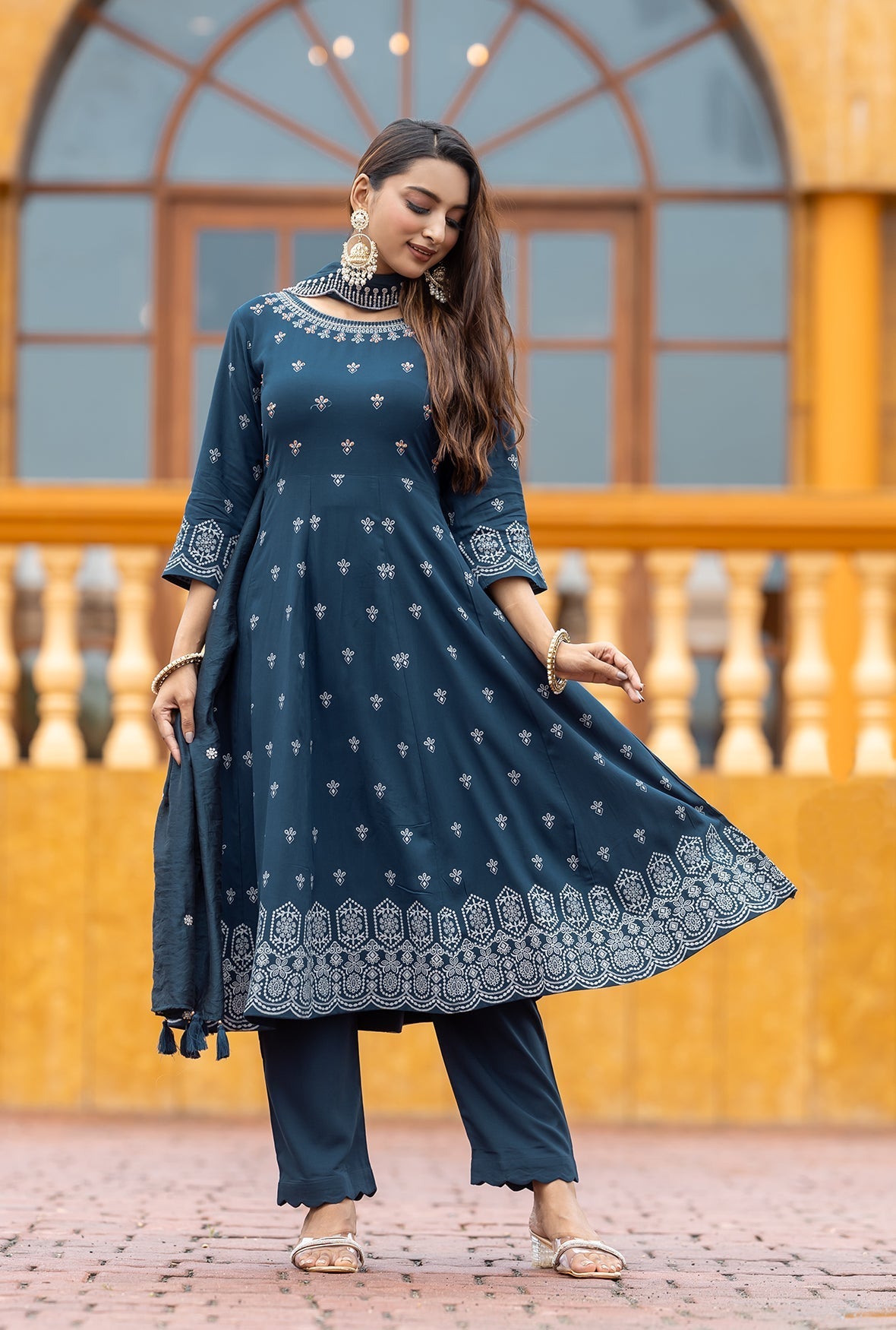 Women Printed Regular Kurta with Trousers & With Dupatta-TYOHAR
