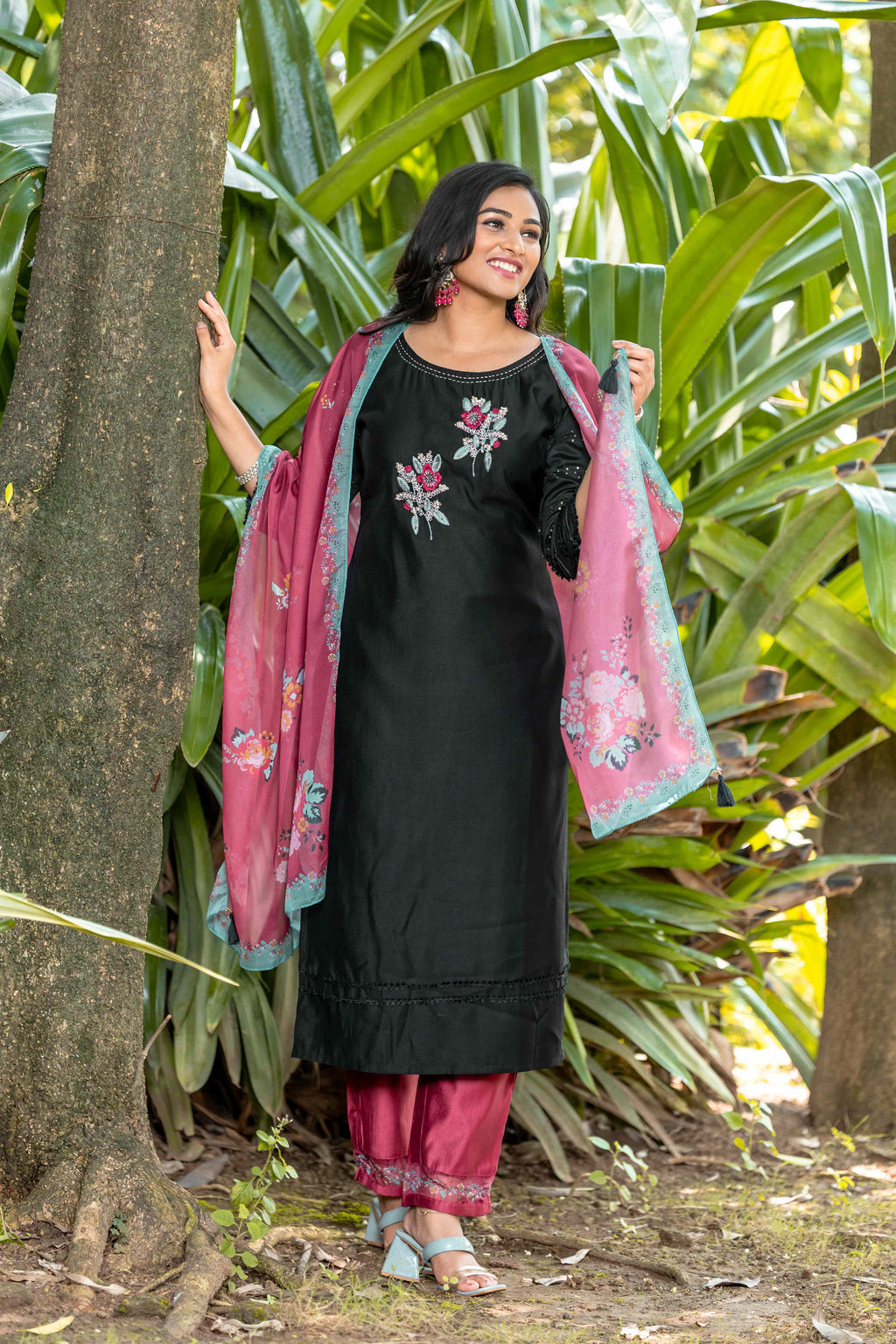 WOMEN STRAIGHT KURTA SET WITH DUPATTA-WG/1006
