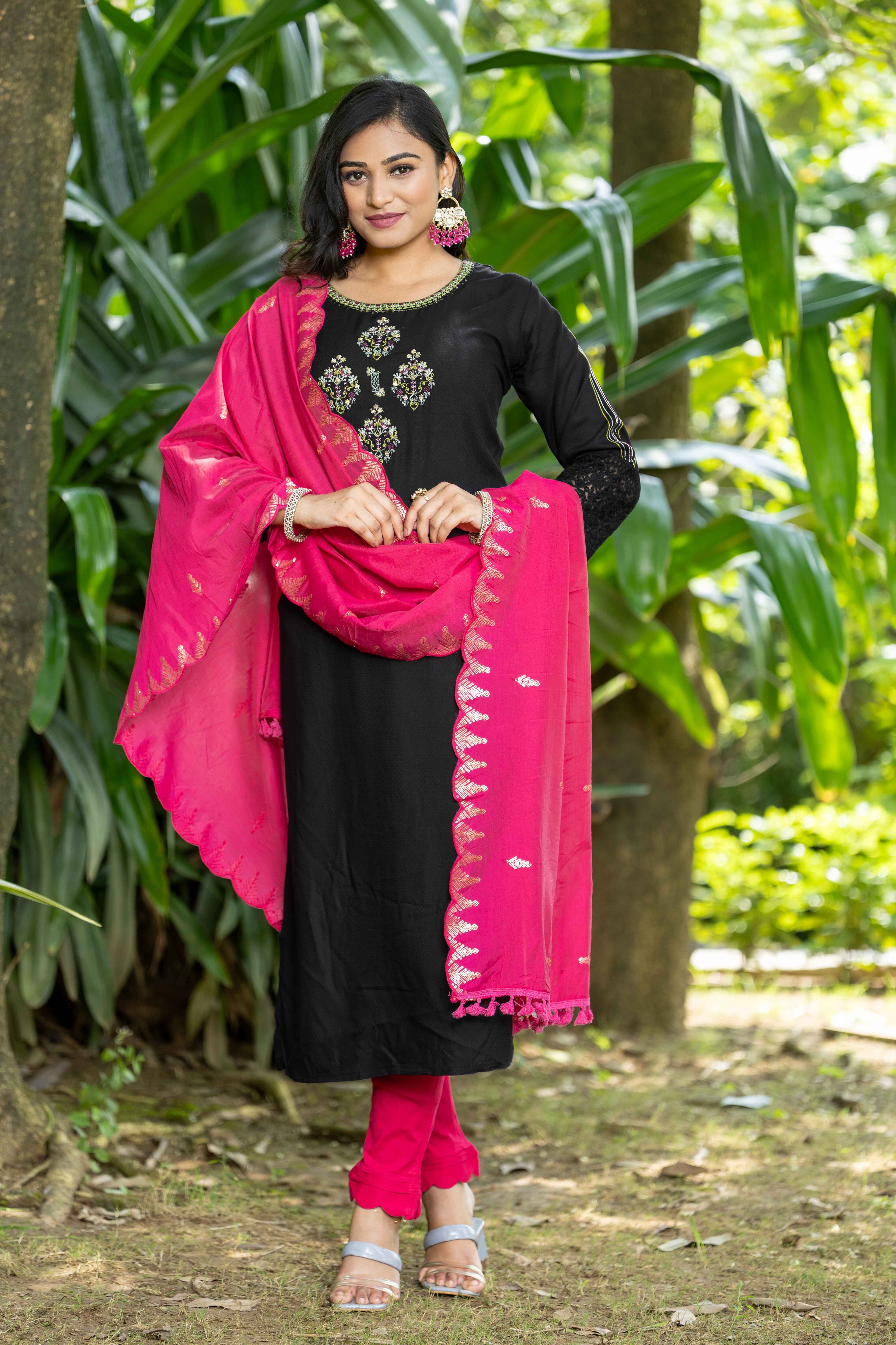 WOMEN STRIGHT KURTA SET WITH DUPATTA-WG/1006